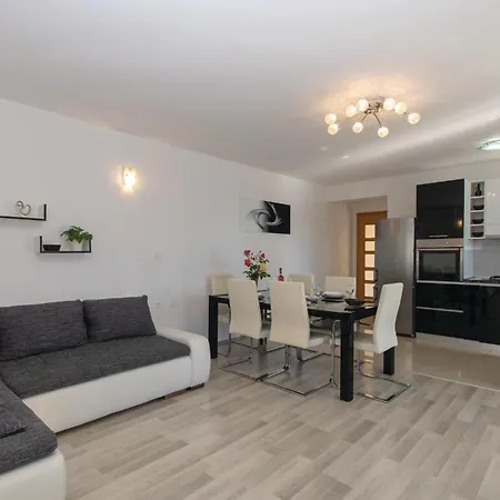 06 Hébergement de vacances Vela Luka