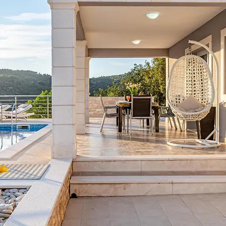 Ferienhaus Cozy Home In Vela Luka With Wifi *