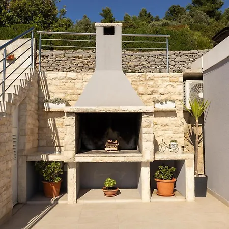 Vikendica Holiday Home Vela Luka 06 *